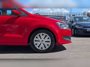 Used Volkswagen Polo 2013 for sale - 78561600: Photo