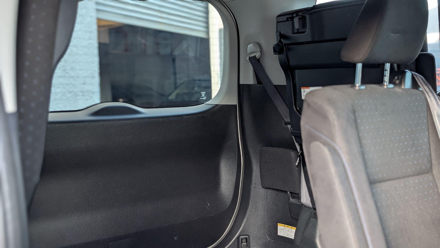 Used Toyota Noah for sale - 76667110: Photo 28