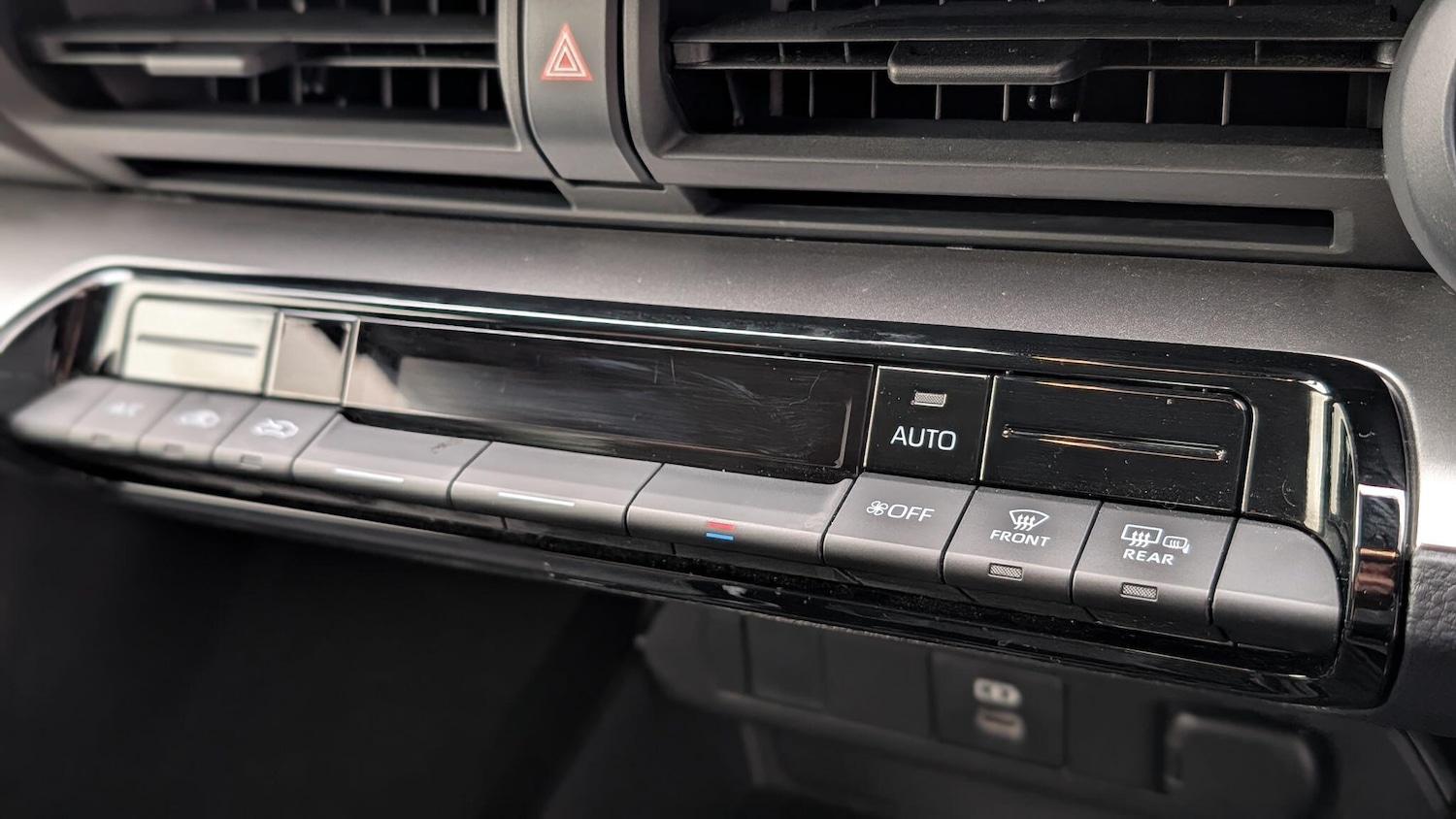 Used Toyota Prius 2025 for sale - 76839582: Photo 27