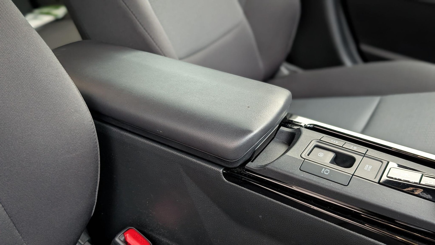 Used Toyota Prius 2025 for sale - 76839582: Photo 33