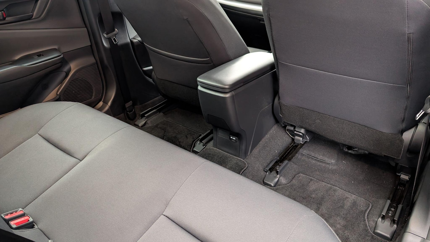 Used Toyota Prius 2025 for sale - 76839582: Photo 40