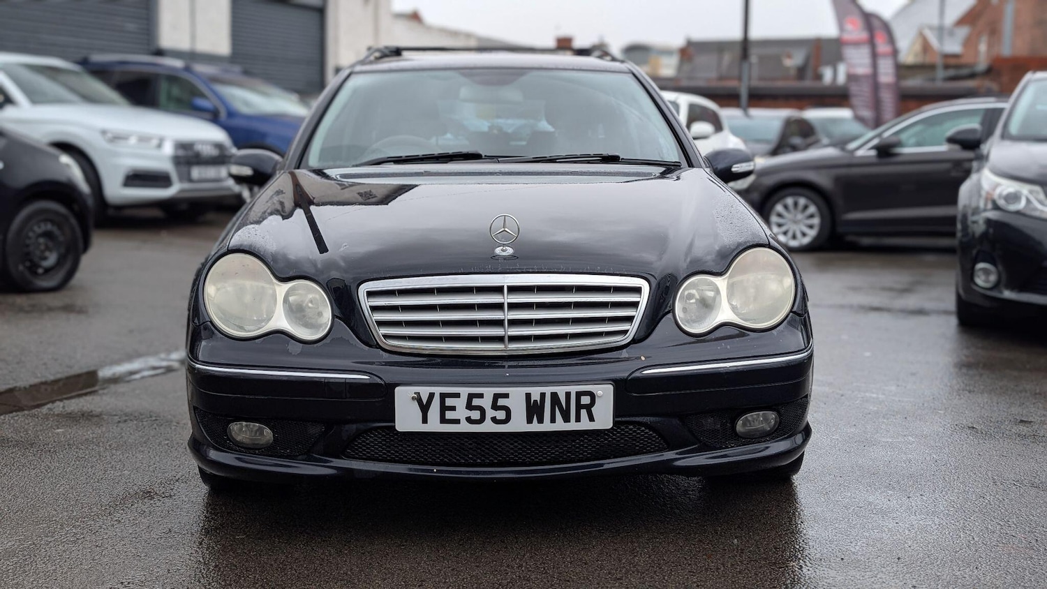 Used Mercedes-Benz C Class 2005 for sale - 77163425: Photo 2