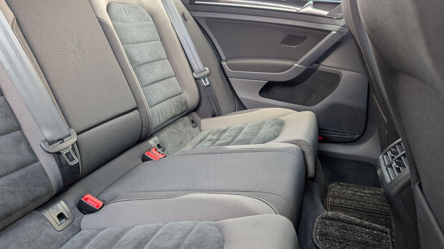 Used Volkswagen Golf 2025 for sale - 76989330: Photo 45