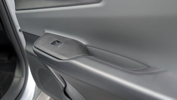 Used Toyota Prius 2025 for sale - 76020243: Photo 43