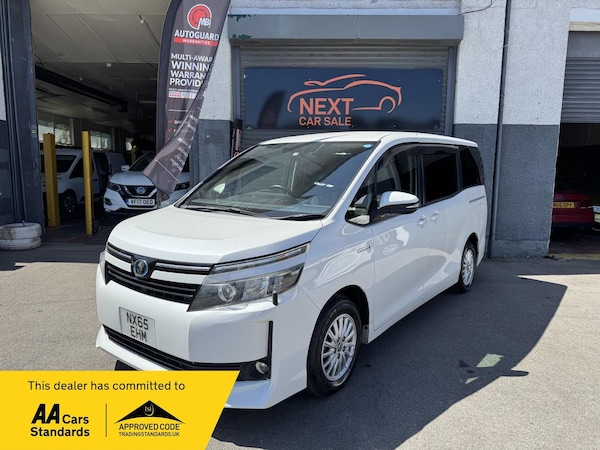 Used Toyota Voxy 2025 for sale - 75233228: Photo 1