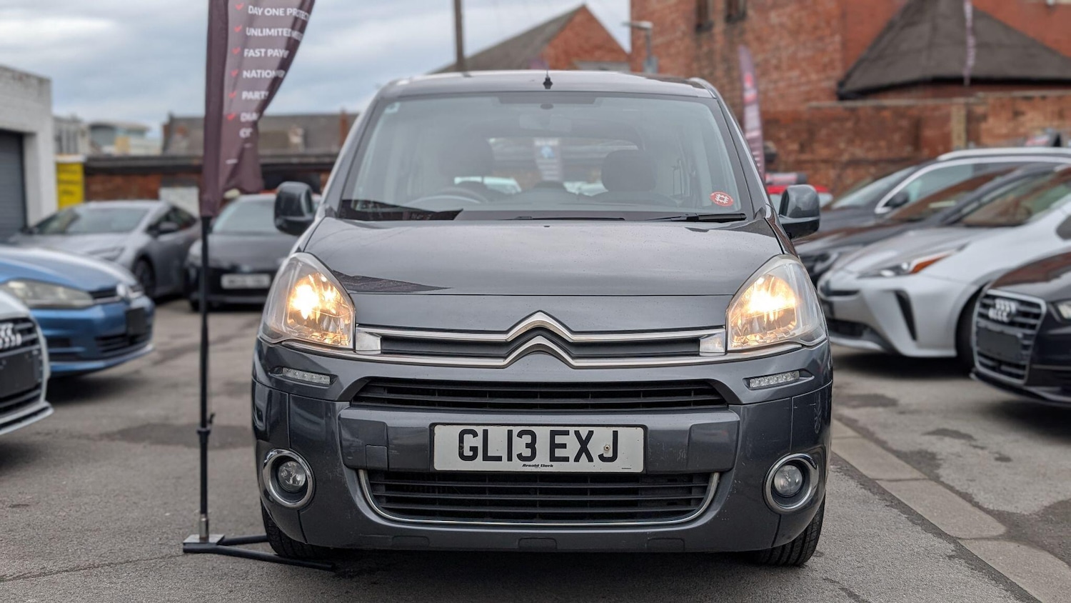 Used Citroen Berlingo Multispace 2013 for sale - 76976065: Photo 2