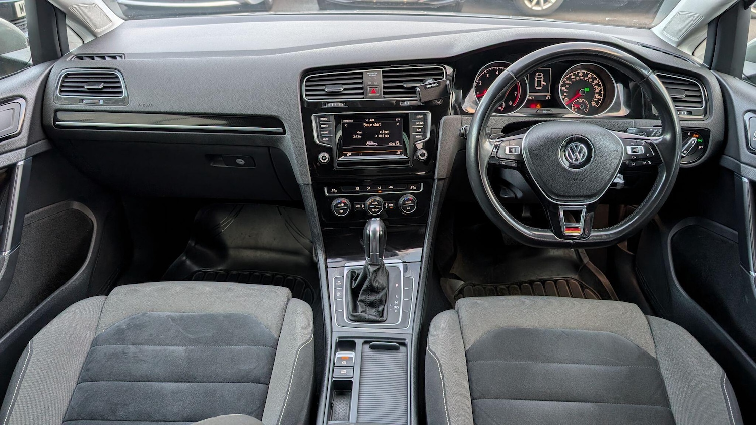 Used Volkswagen Golf 2025 for sale - 77067040: Photo 10