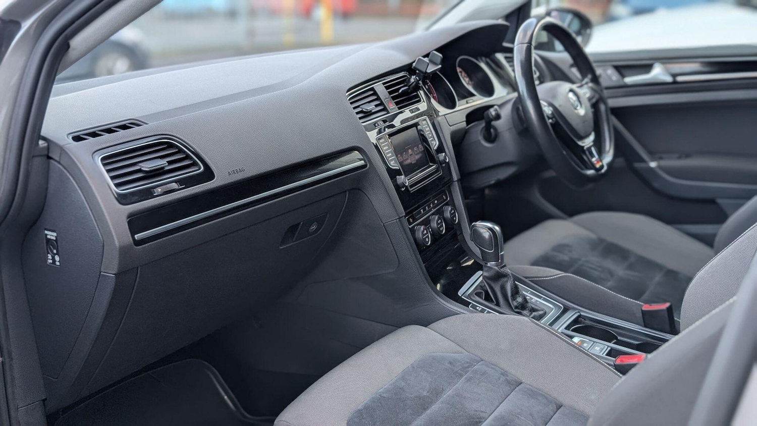 Used Volkswagen Golf 2025 for sale - 77067040: Photo 46