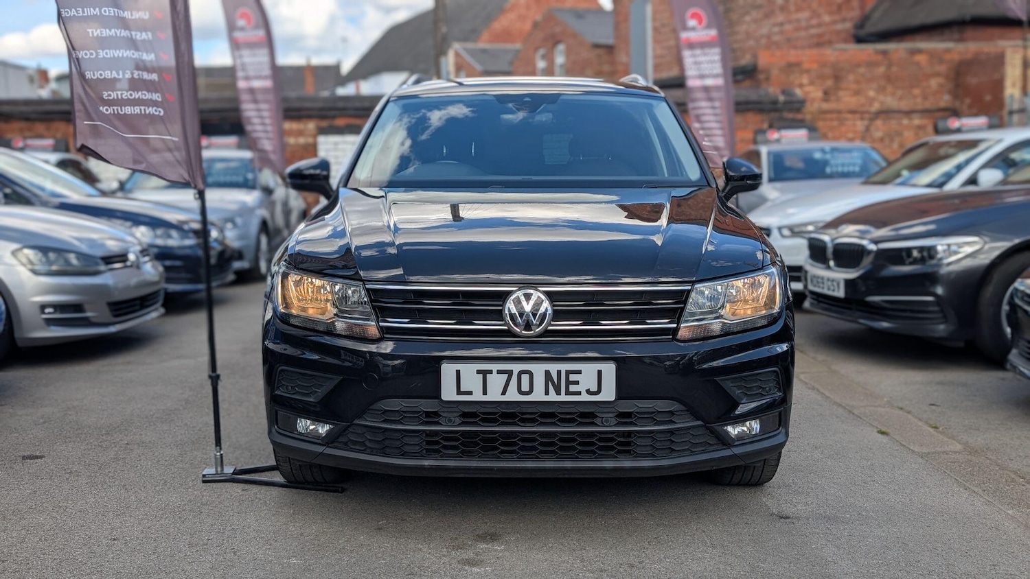 Used Volkswagen Tiguan 2020 for sale - 76989327: Photo 2