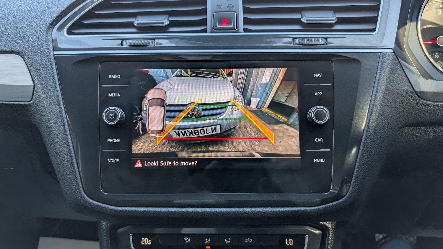 Used Volkswagen Tiguan 2020 for sale - 76989327: Photo 23