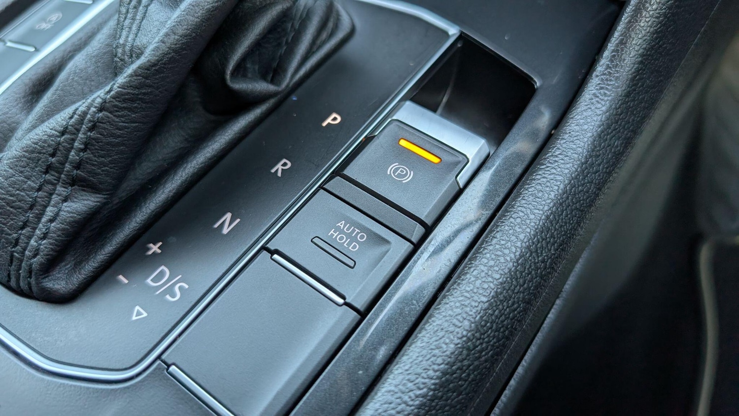 Used Volkswagen Tiguan 2020 for sale - 76989327: Photo 28