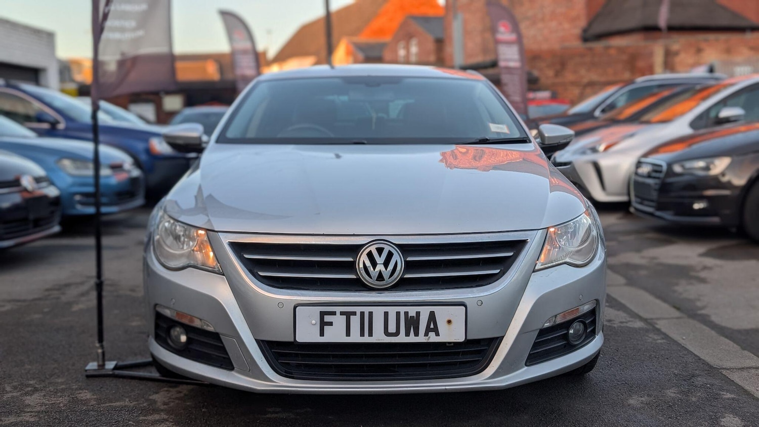 Used Volkswagen CC 2011 for sale - 77081653: Photo 2