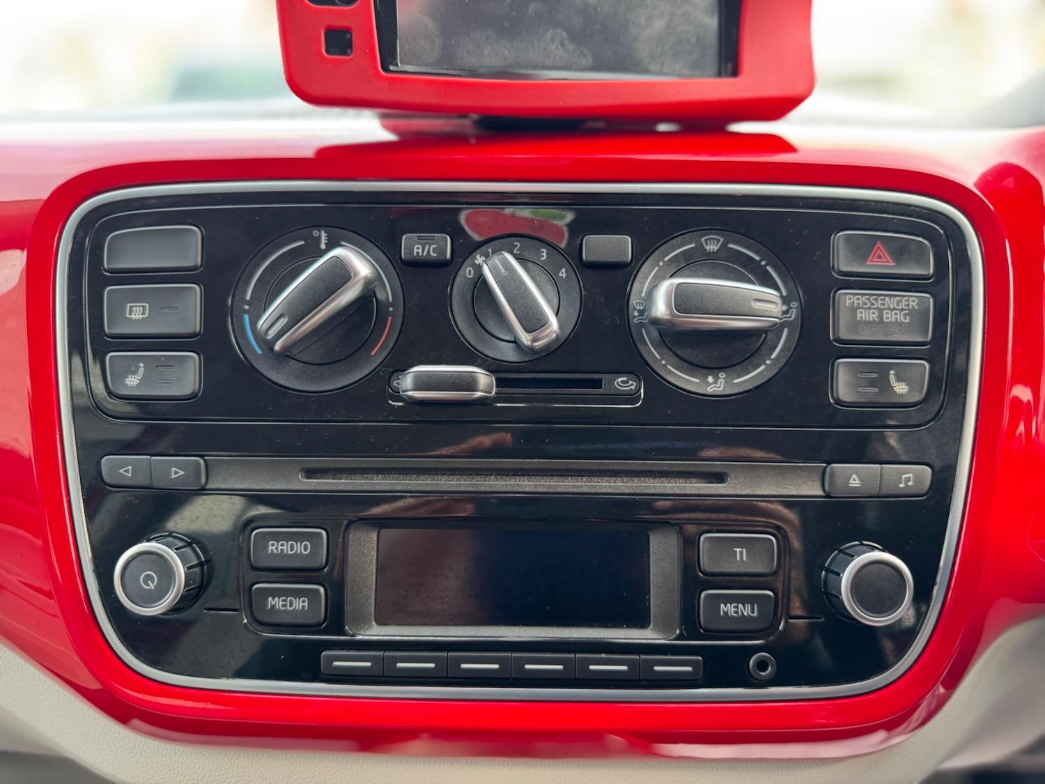 Used Volkswagen up! 2025 for sale - 76992622: Photo 12