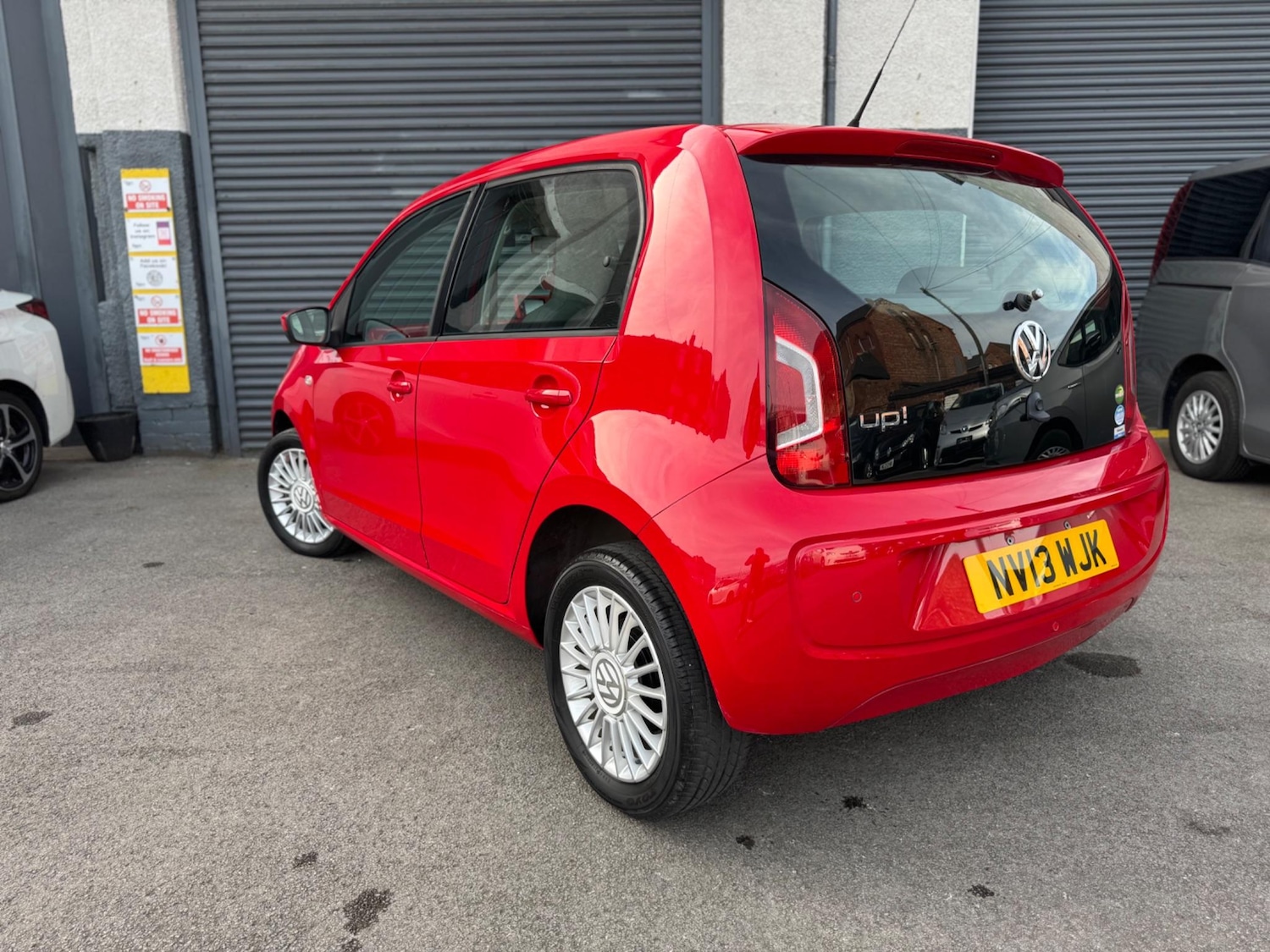 Used Volkswagen up! 2025 for sale - 76992622: Photo 5