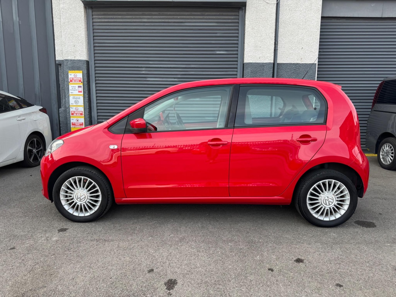 Used Volkswagen up! 2025 for sale - 76992622: Photo 6