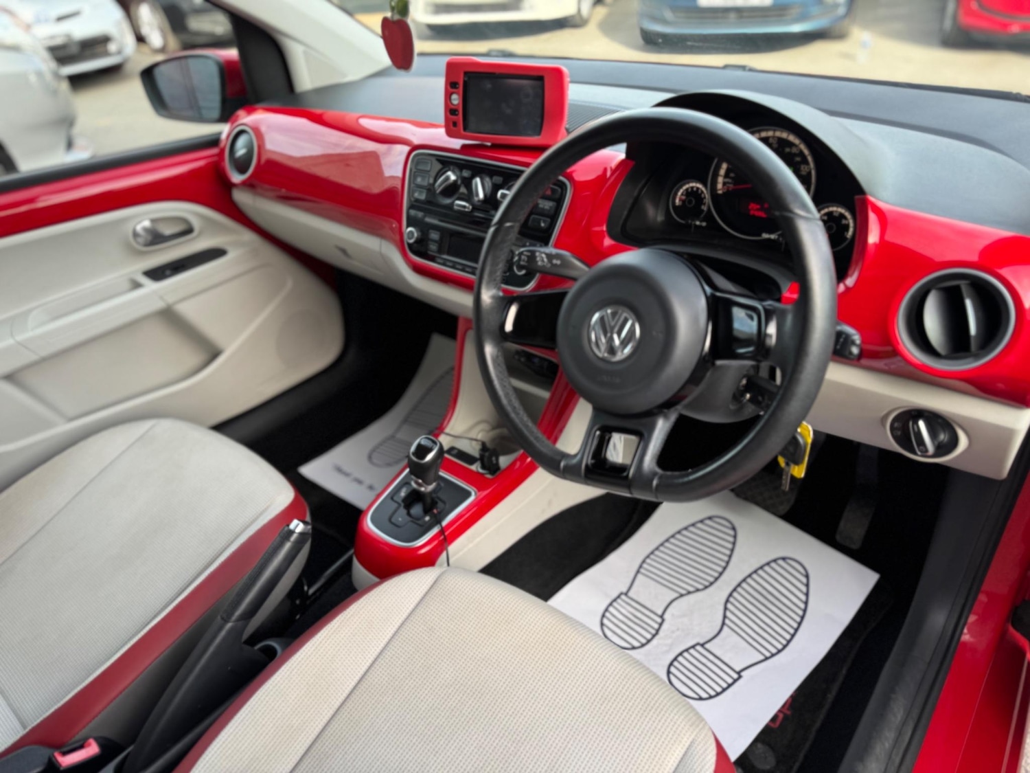 Used Volkswagen up! 2025 for sale - 76992622: Photo 9