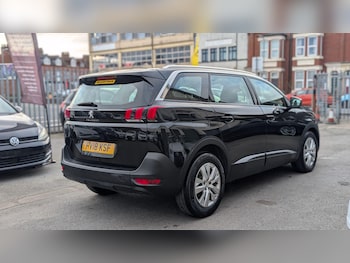 Used Peugeot 5008 2018 for sale - 77898435: Photo