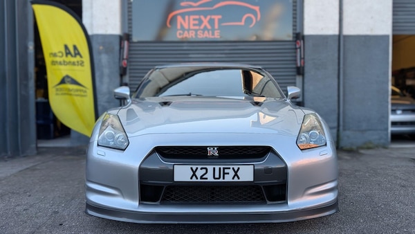 Used Nissan GT-R 2009 for sale - 75697104: Photo 2