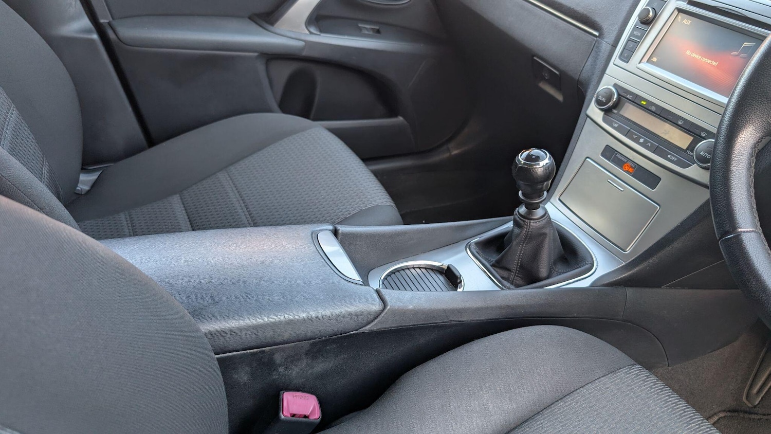Used Toyota Avensis 2014 for sale - 76059369: Photo 27