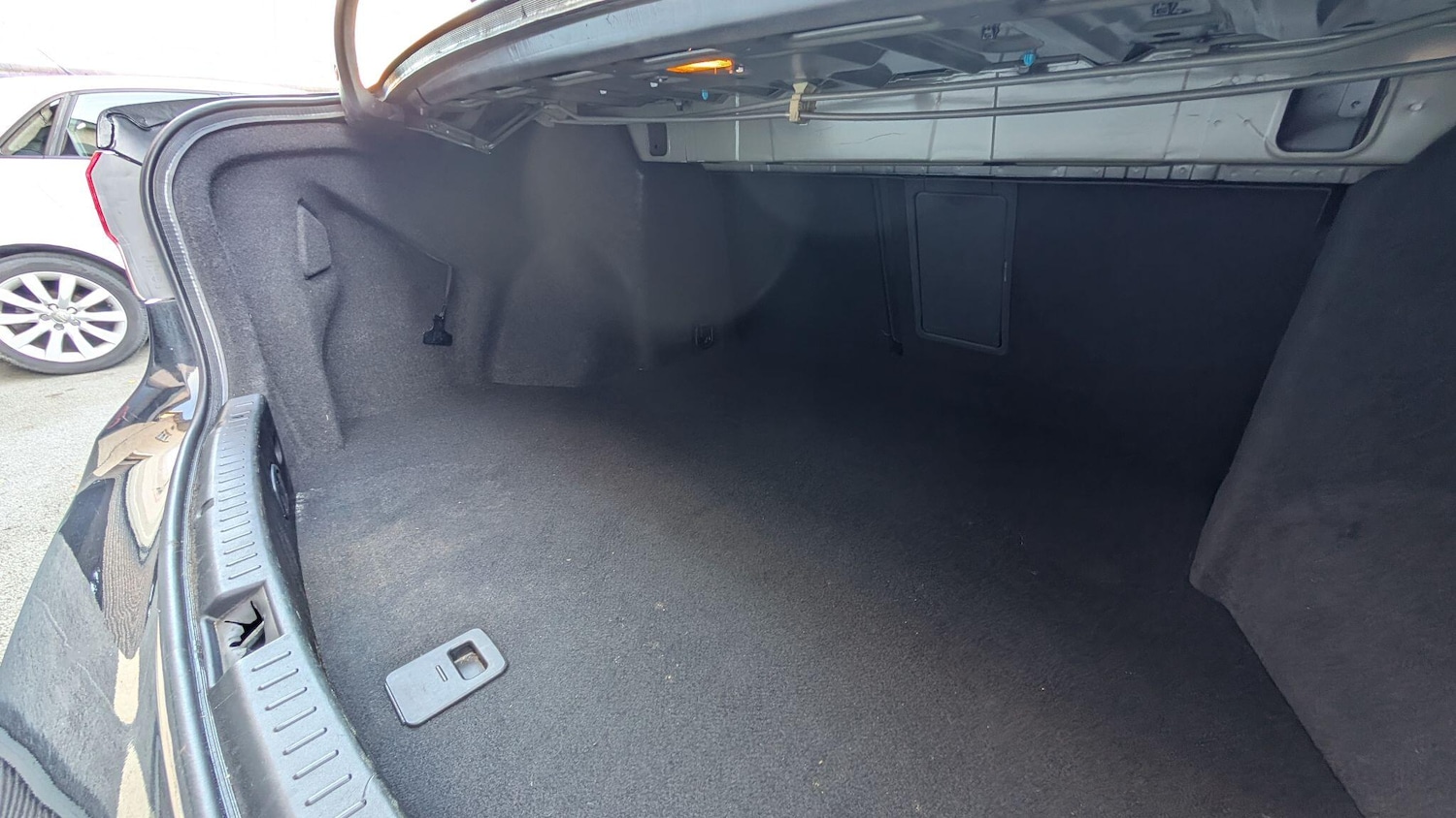 Used Toyota Avensis 2014 for sale - 76059369: Photo 42