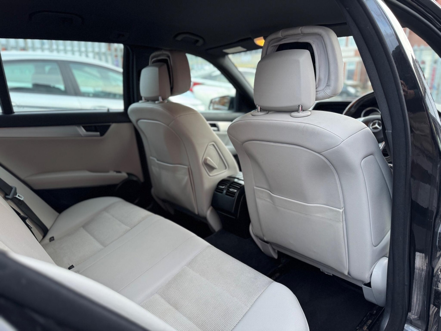 Used Mercedes-Benz C Class 2012 for sale - 77893089: Photo 14