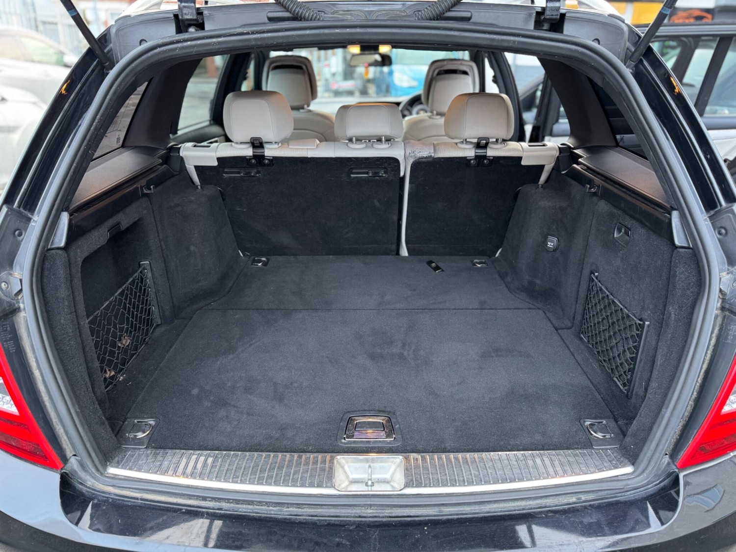 Used Mercedes-Benz C Class 2012 for sale - 77893089: Photo 22