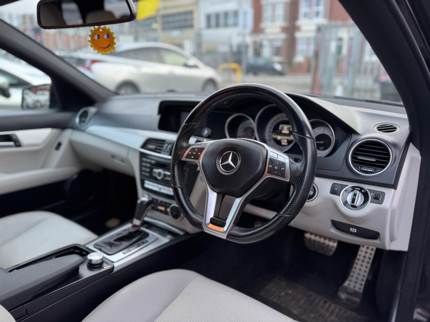 Used Mercedes-Benz C Class 2012 for sale - 77893089: Photo 8