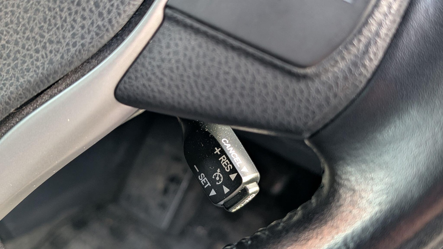 Used Toyota Noah for sale - 77066915: Photo 12