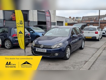 Volkswagen - Golf