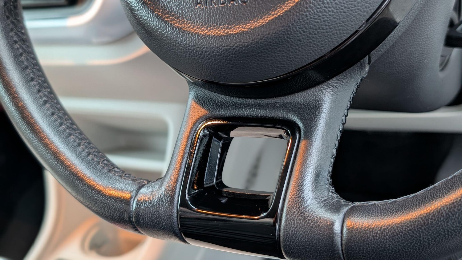 Used Volkswagen up! for sale - 77066685: Photo 20