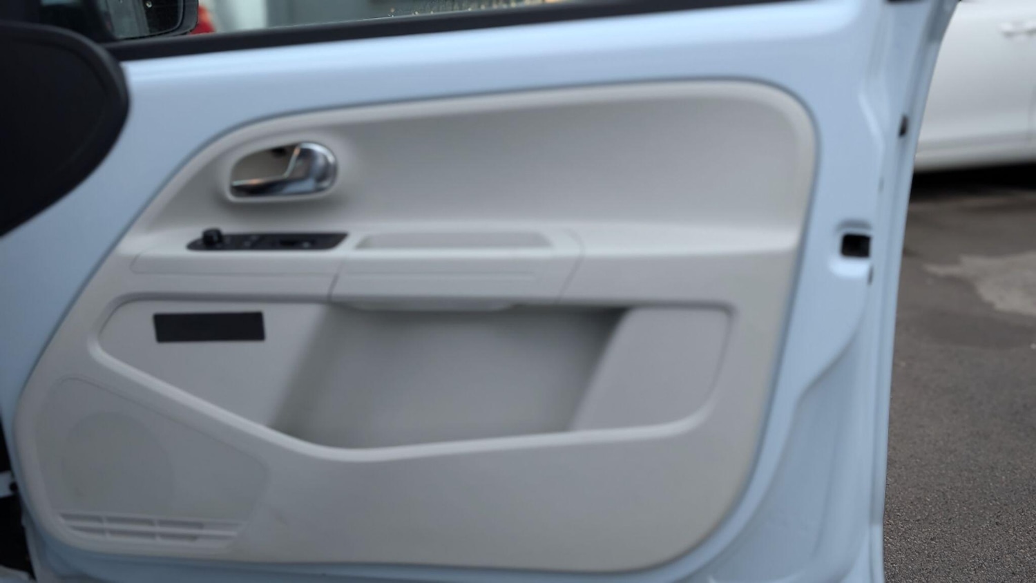 Used Volkswagen up! for sale - 77066685: Photo 26