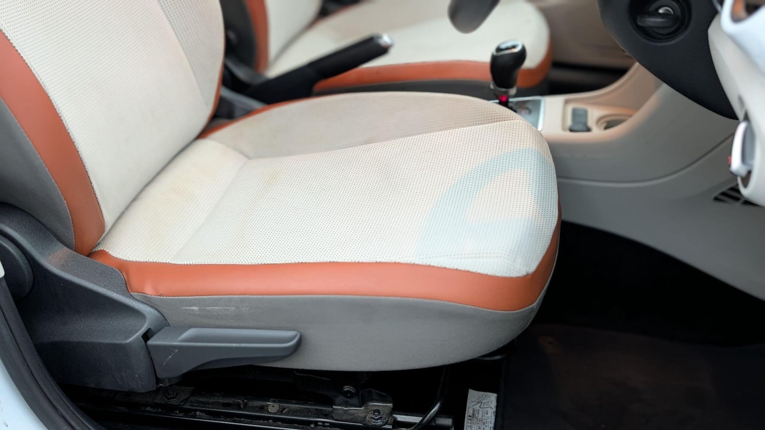 Used Volkswagen up! for sale - 77066685: Photo 29