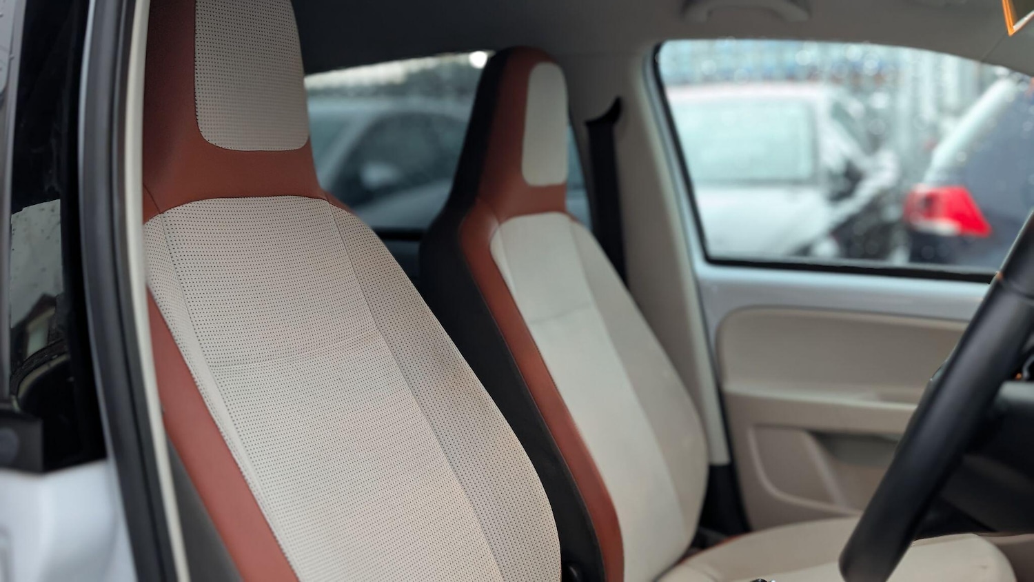 Used Volkswagen up! for sale - 77066685: Photo 30