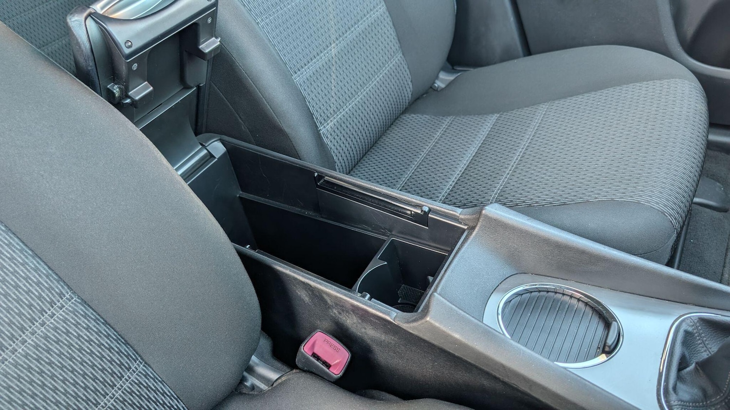 Used Toyota Avensis 2014 for sale - 77066376: Photo 29