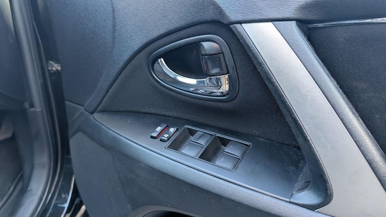 Used Toyota Avensis 2014 for sale - 77066376: Photo 31