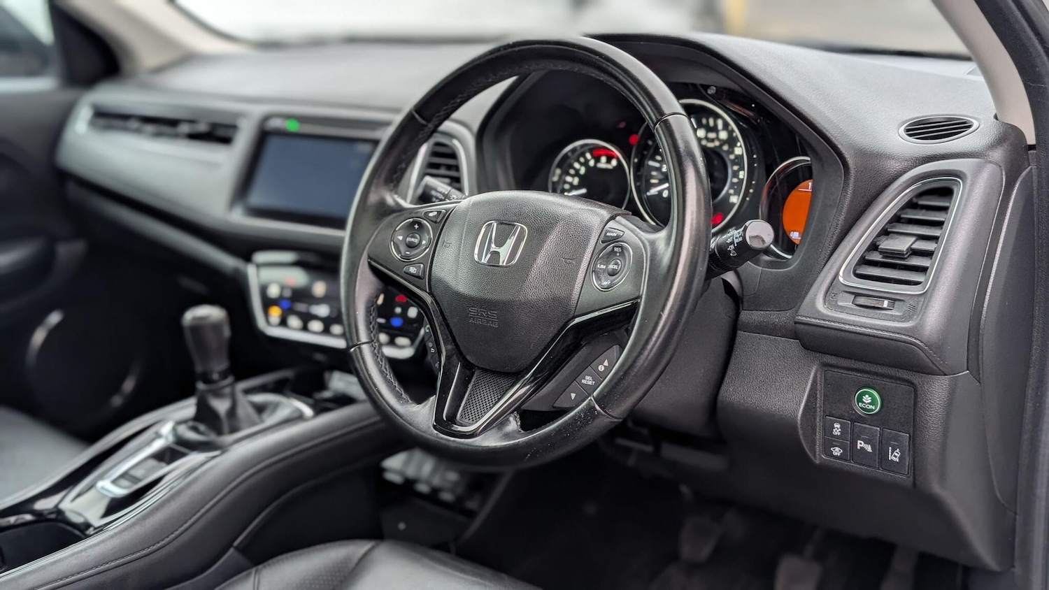 Used Honda HR-V 2015 for sale - 77723204: Photo 6
