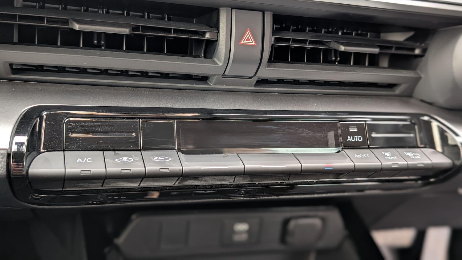 Used Toyota Prius 2025 for sale - 77066315: Photo 28