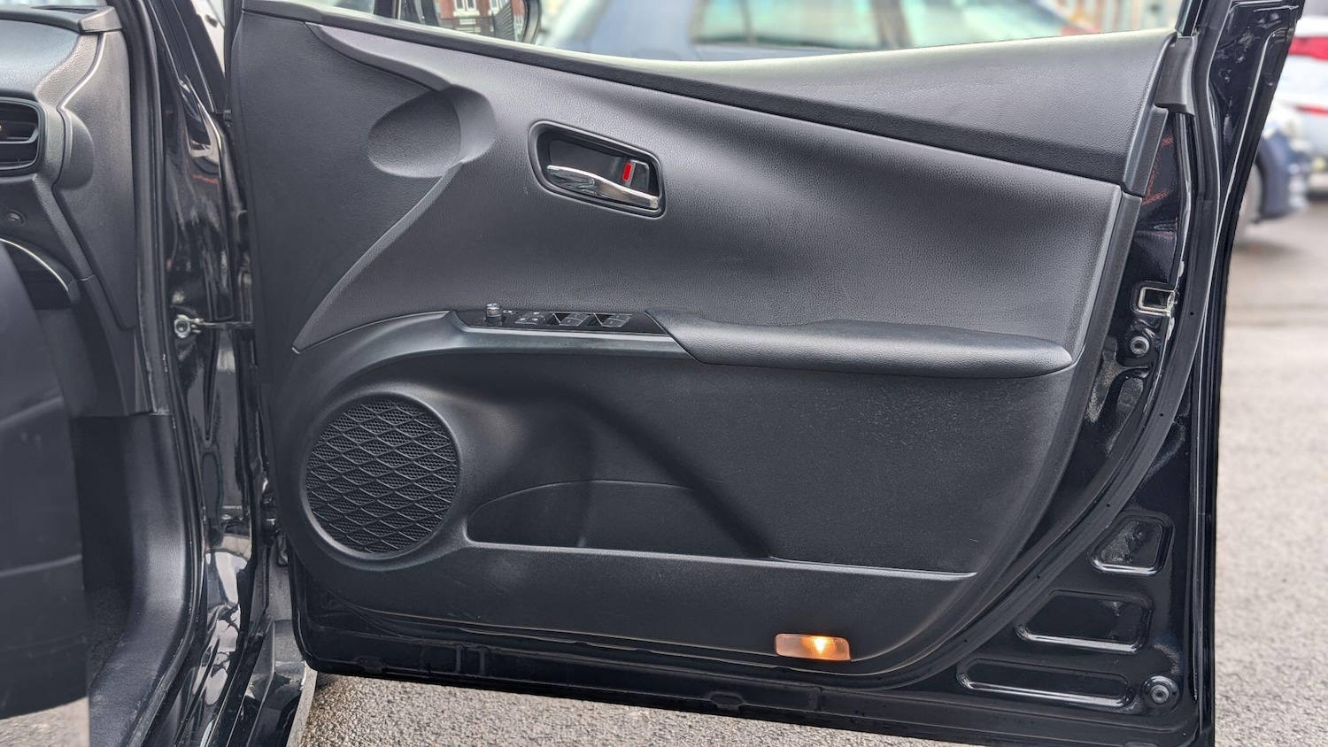 Used Toyota Prius 2025 for sale - 77066611: Photo 31