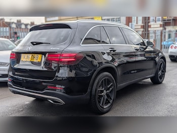 Used Mercedes-Benz GLC 2016 for sale - 76728540: Photo