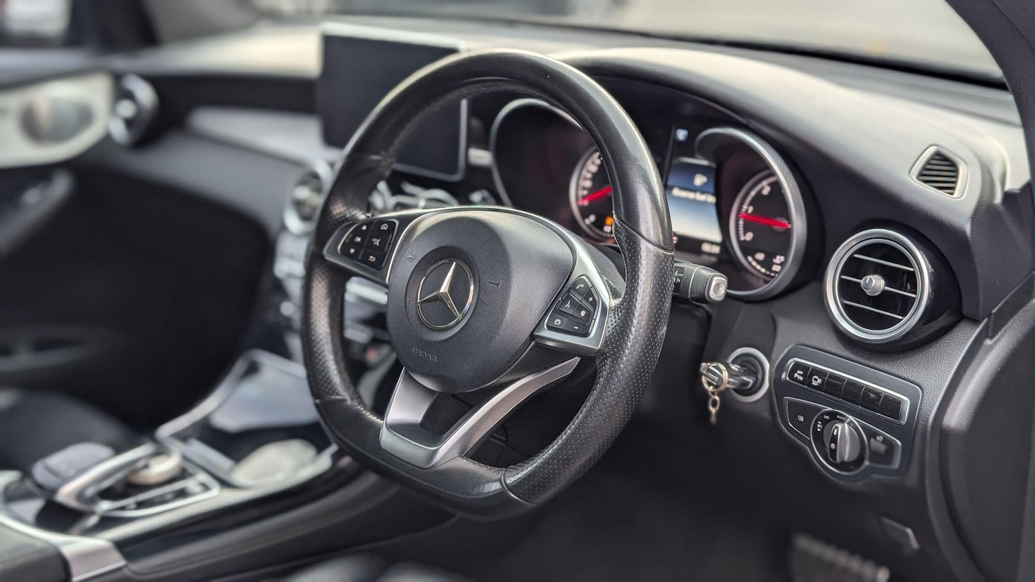 Used Mercedes-Benz GLC for sale - 76728540: Photo 8