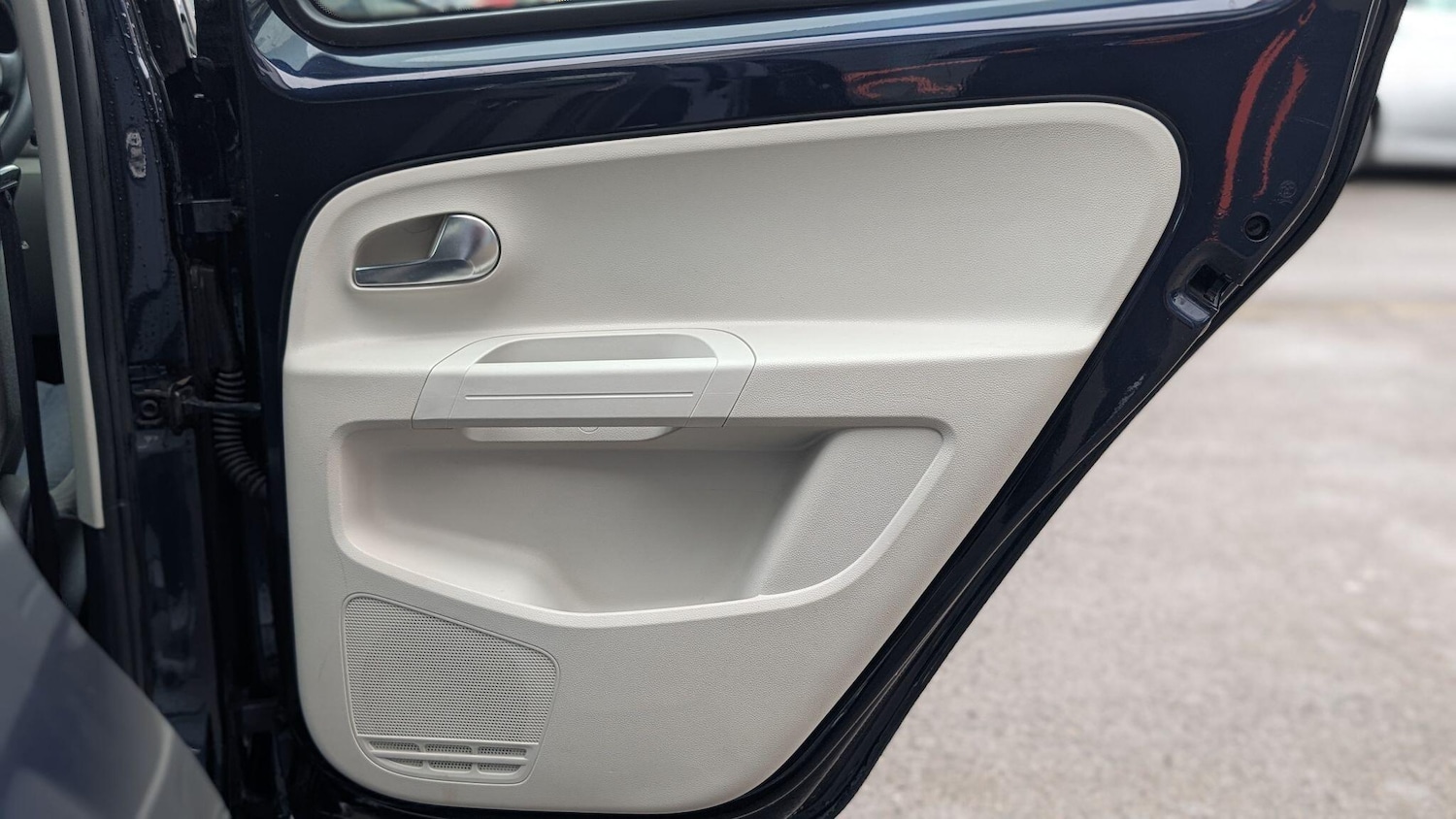 Used Volkswagen up! 2025 for sale - 77279181: Photo 28