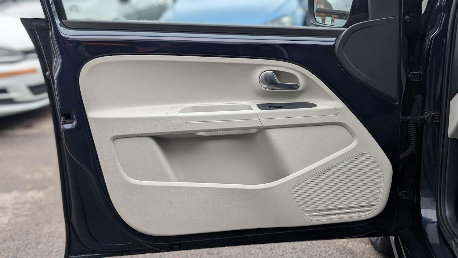 Used Volkswagen up! 2025 for sale - 77279181: Photo 37