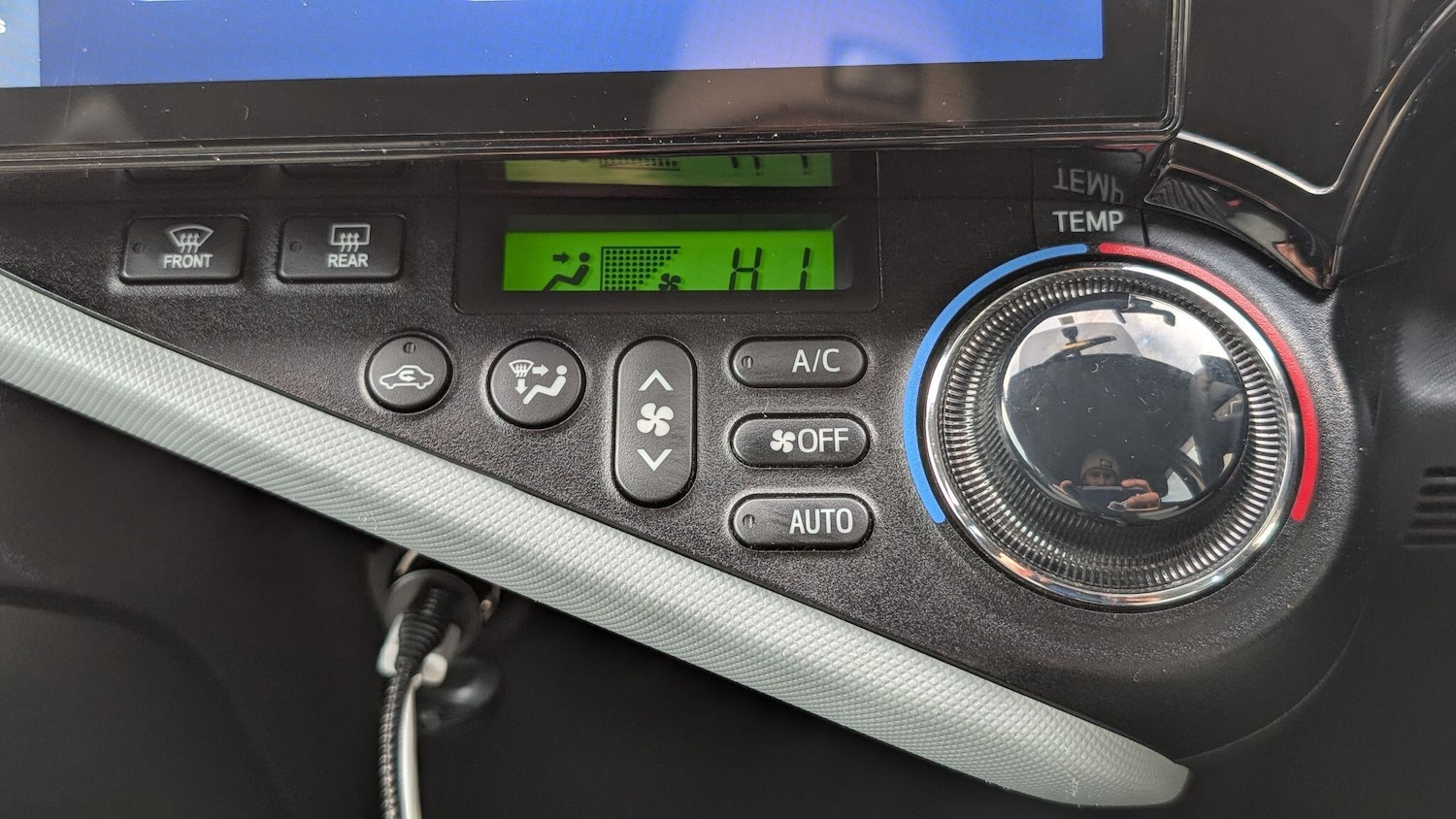 Used Toyota Aqua 2024 for sale - 76666818: Photo 17