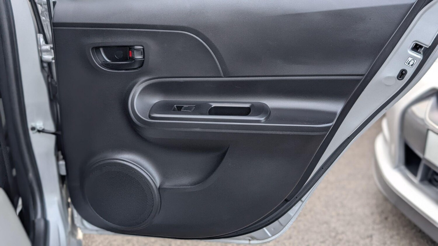 Used Toyota Aqua 2024 for sale - 76666818: Photo 29