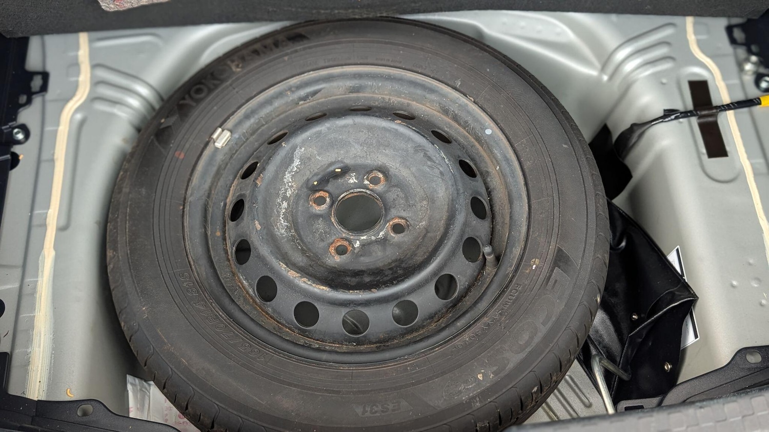 Used Toyota Aqua 2024 for sale - 76666818: Photo 35