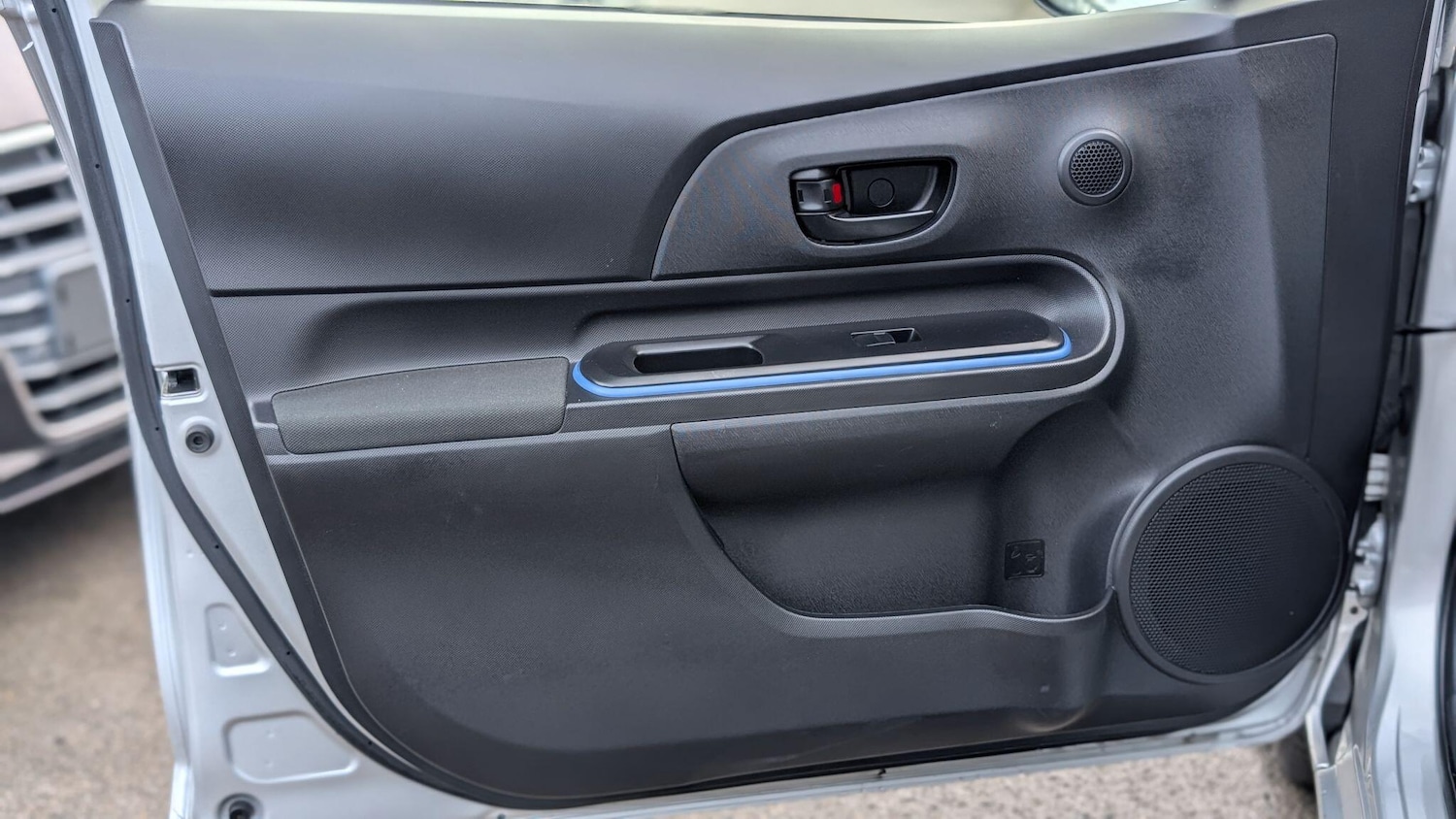 Used Toyota Aqua 2024 for sale - 76666818: Photo 37