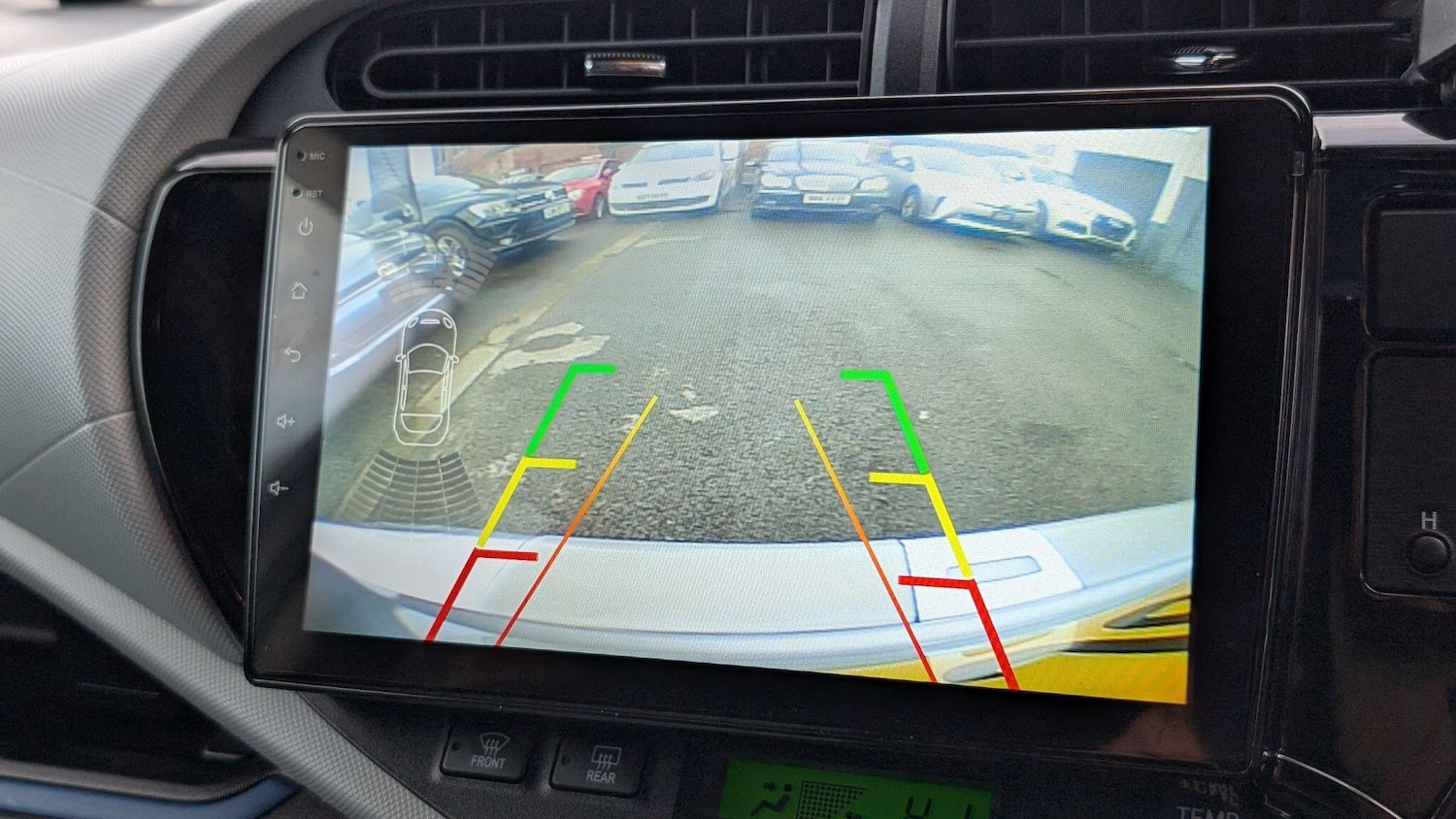 Used Toyota Aqua 2024 for sale - 76666818: Photo 41