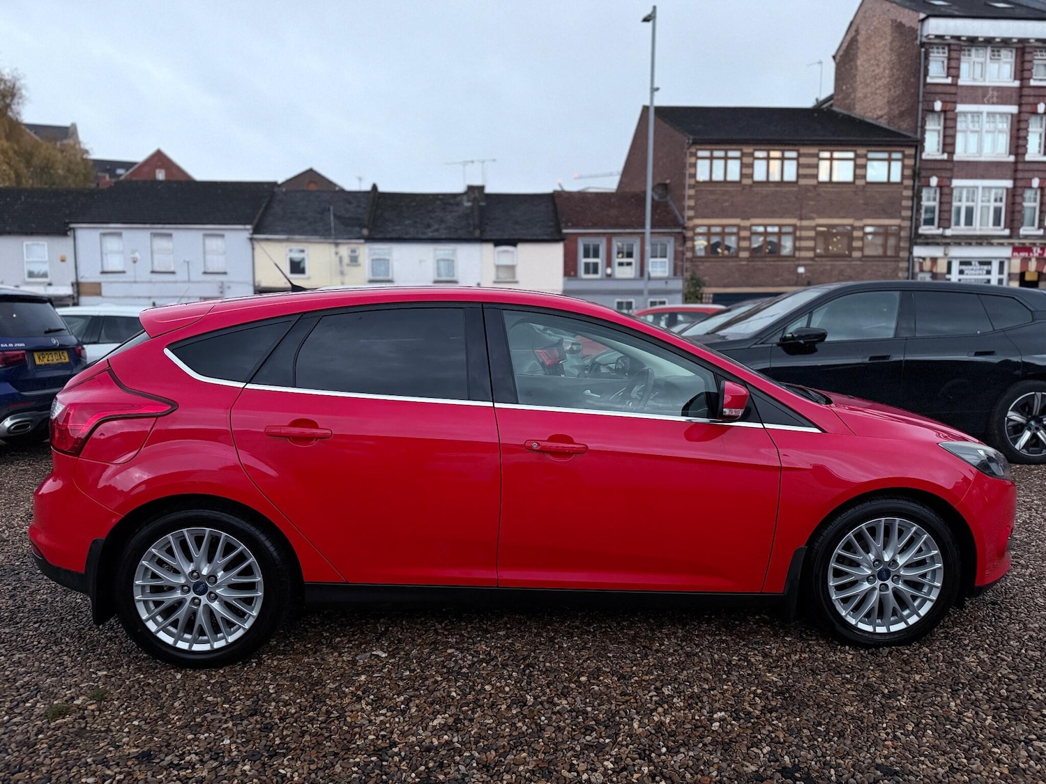 Used Ford Focus 2014 for sale - 76432142: Photo 2