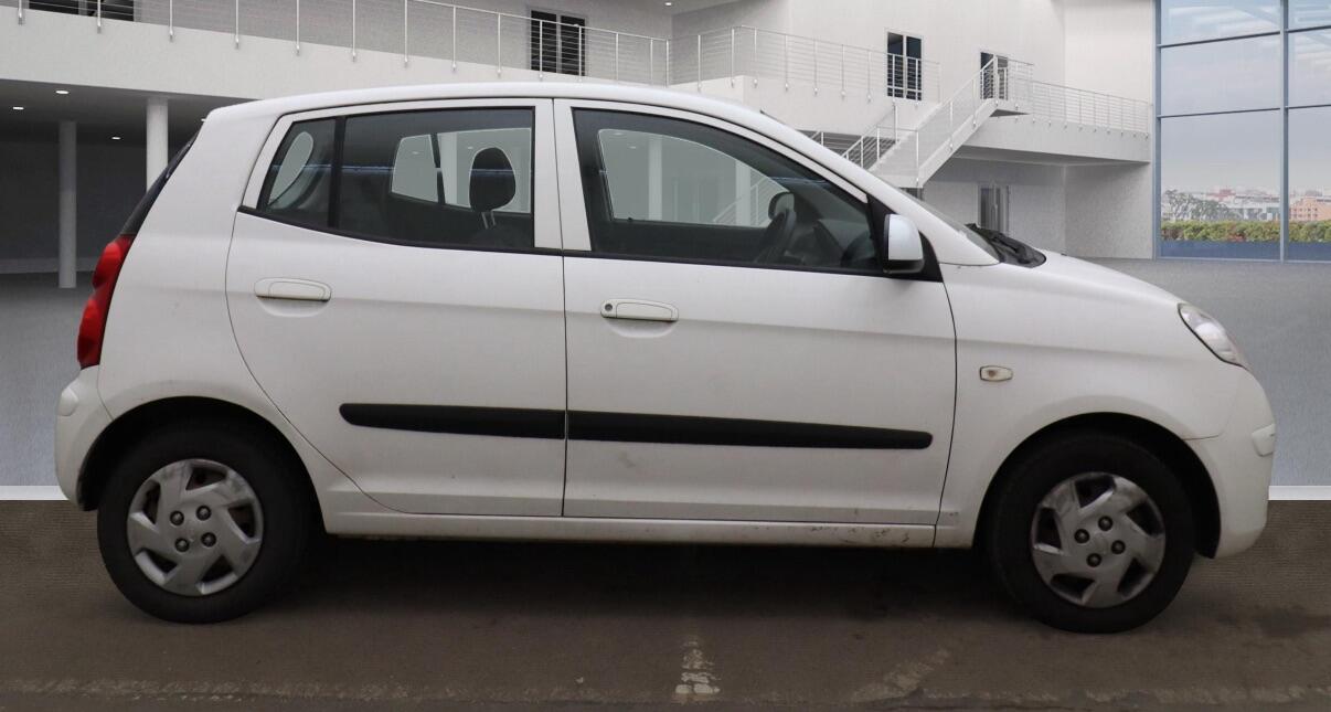 Used Kia Picanto 2010 for sale - 76408875: Photo 2