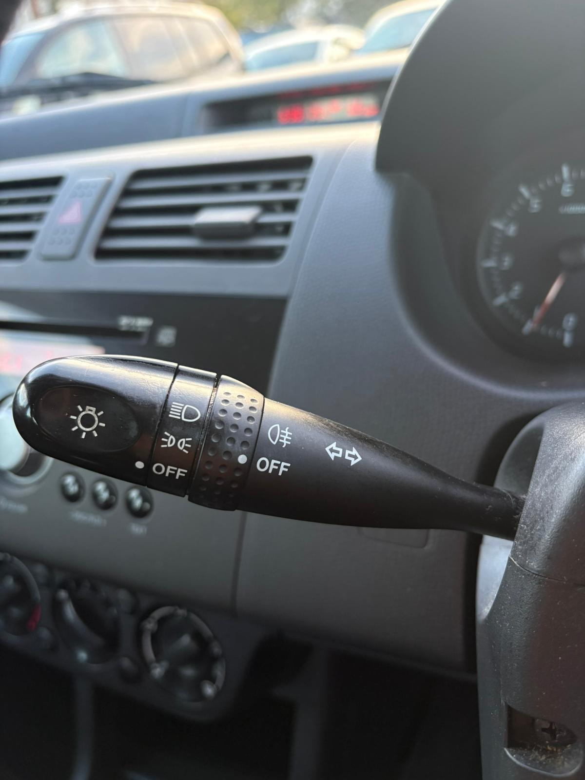 Used Suzuki Swift 2009 for sale - 76759323: Photo 14